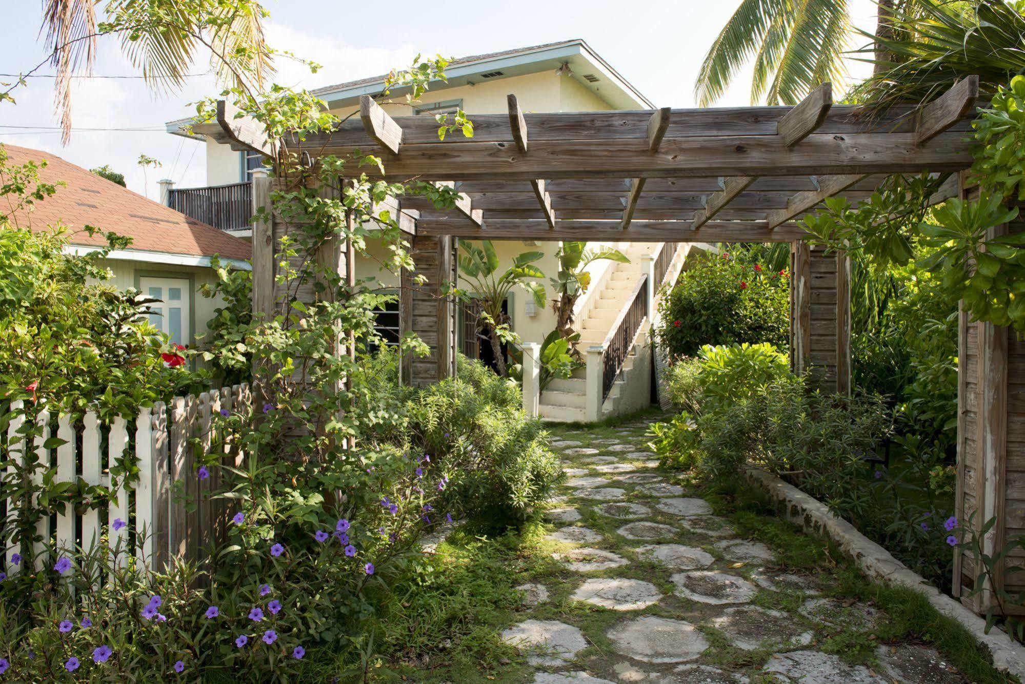 The Sugar Apple Lodging Dunmore Town Exterior foto
